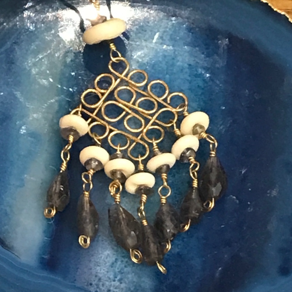 Gold Chandelier earrings - Picture 2 of 7